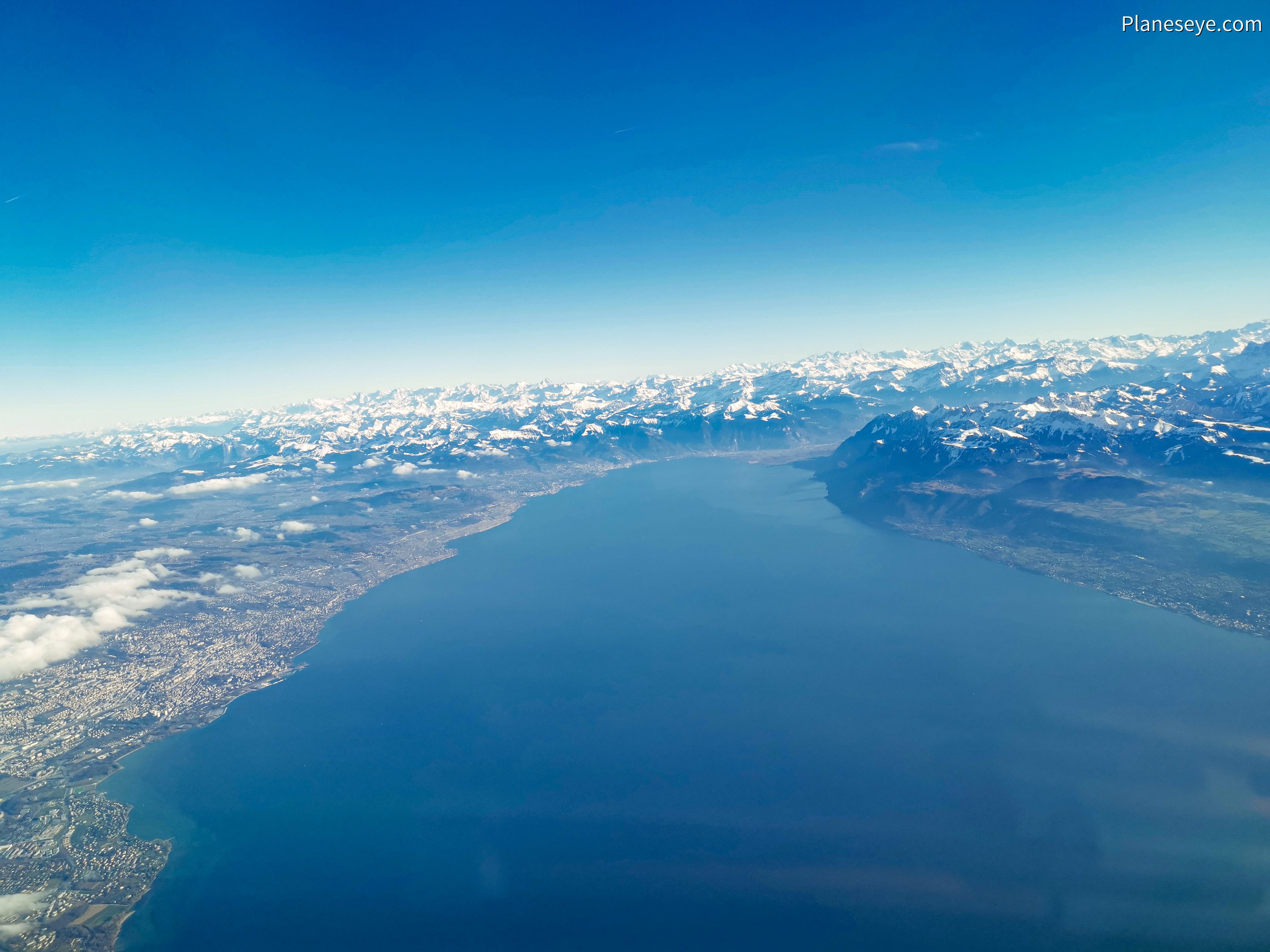 Le Léman / Lac Léman, Switzerland during daytime